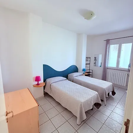 With Terrace In Apartament *